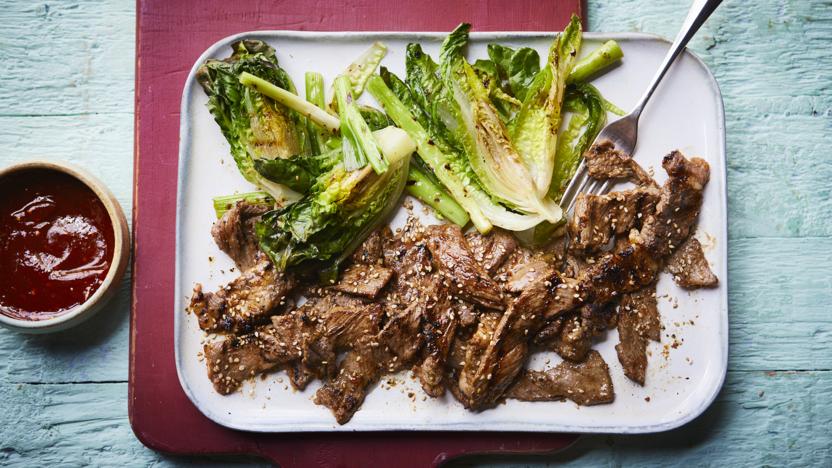 https://ichef.bbci.co.uk/food/ic/food_16x9_832/recipes/beef_bulgogi_88615_16x9.jpg