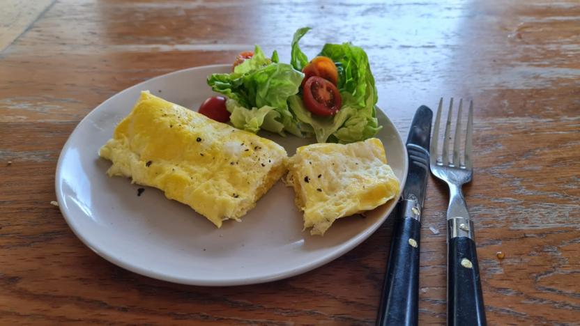 How to cook the perfect omelette recipe - BBC Food