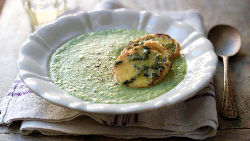 Broccoli and Stilton soup 