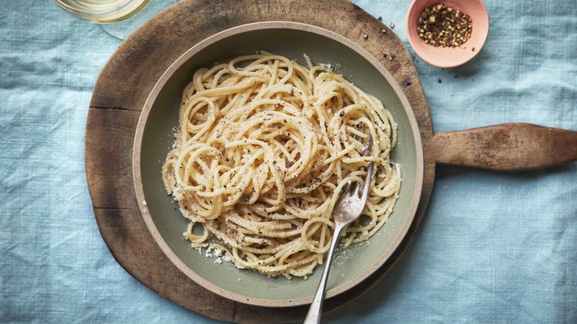 Family spaghetti cacio e pepe recipe - BBC Food