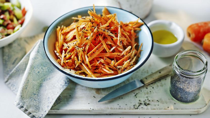 Carrot and poppyseed salad