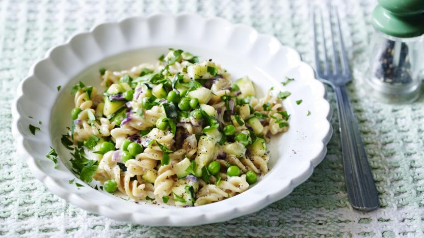 Creamy courgette pasta with peas