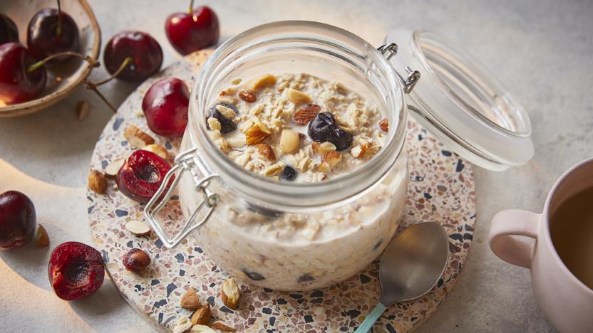 Porridge with berries recipe - BBC Food