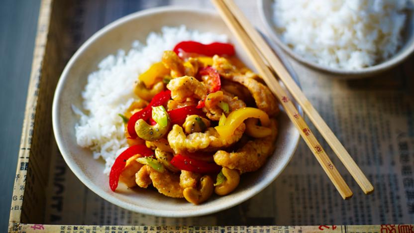 Chicken and cashew nut stir-fry