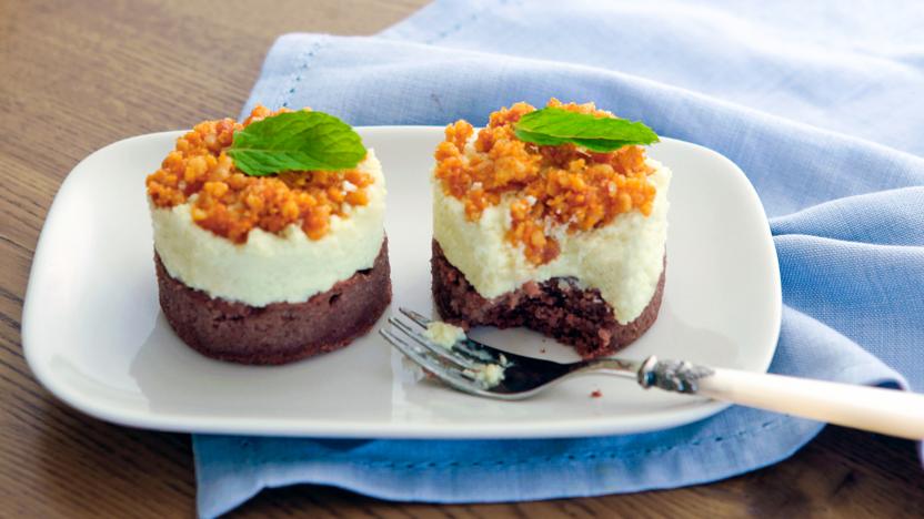 Childhood ice cream mousse cakes