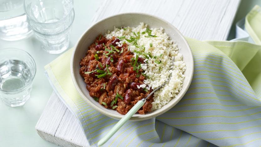 Lighter chilli con carne with cauliflower 'rice' 