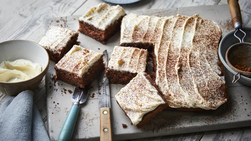 Chocolate chip traybake 