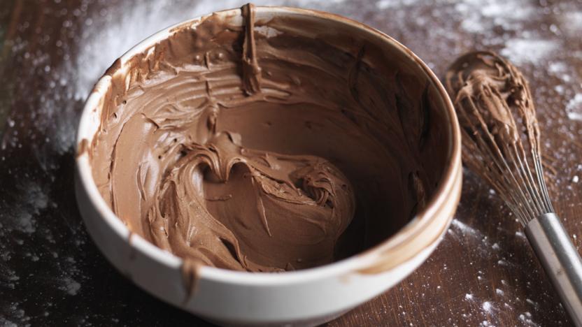 Vegan chocolate fudge icing