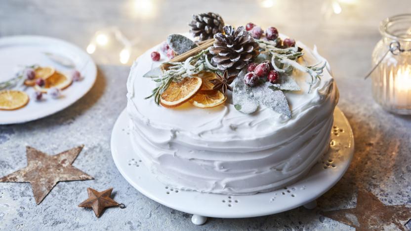 Christmas cake icing