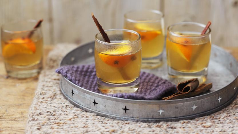 Whisky cider hot toddy