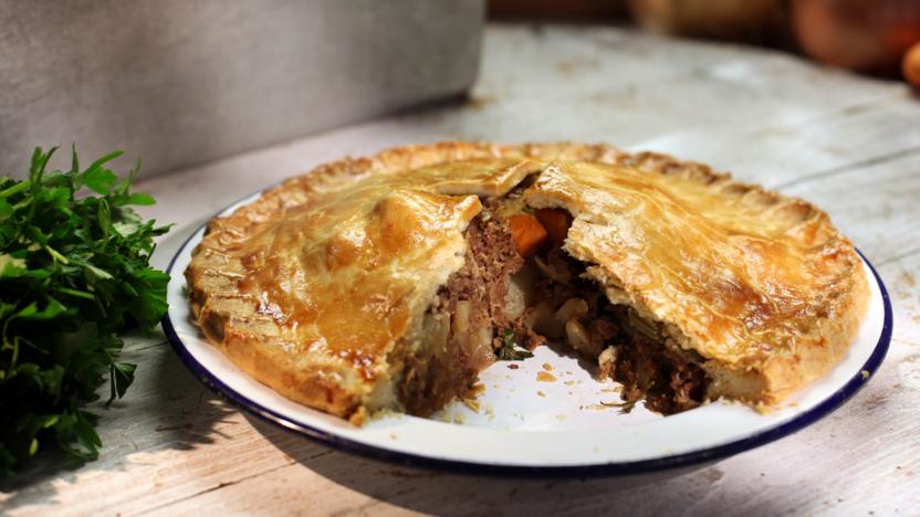 Corned beef plate pie