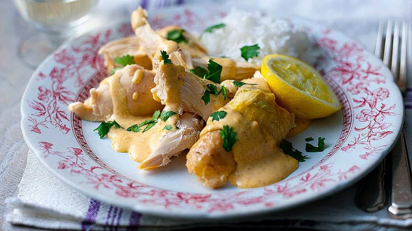 Poached chicken with coronation sauce