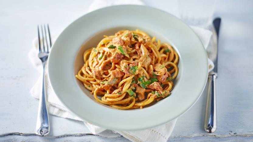 Creamy chilli, bacon and tomato spaghetti