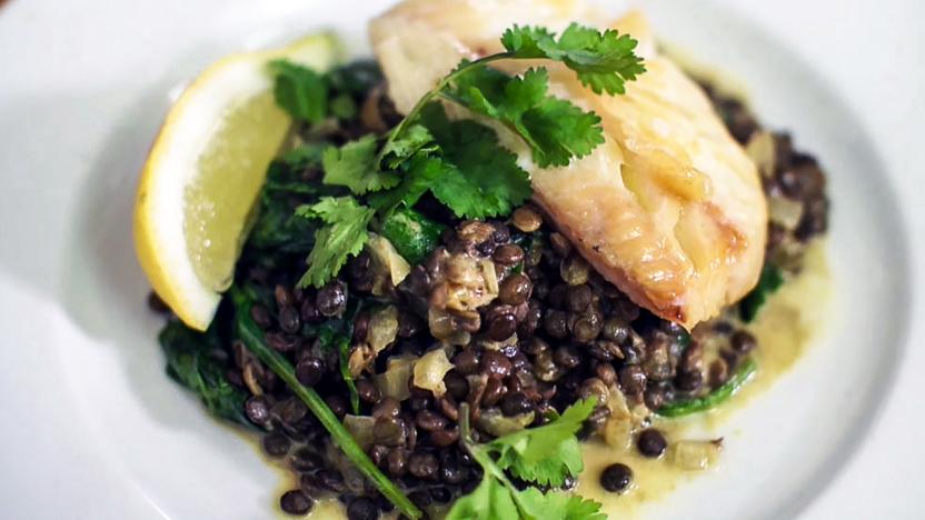 Creamy lentils with smoked haddock