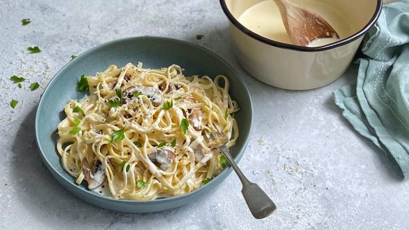 Creamy pasta sauce recipe - BBC Food