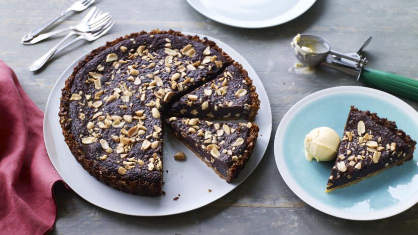 Crisp, chocolate and salted peanut tart