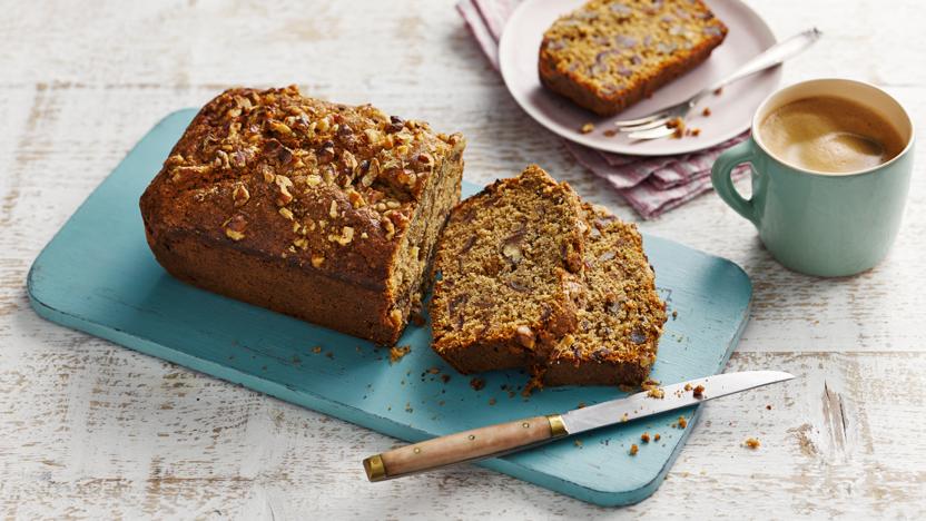 Old-fashioned date loaf - Recipes - Snowflake