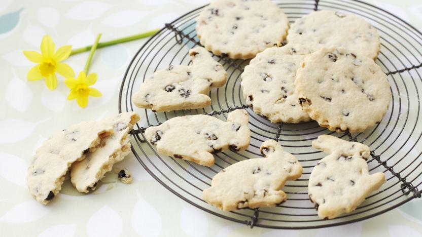 Easter garibaldi biscuits