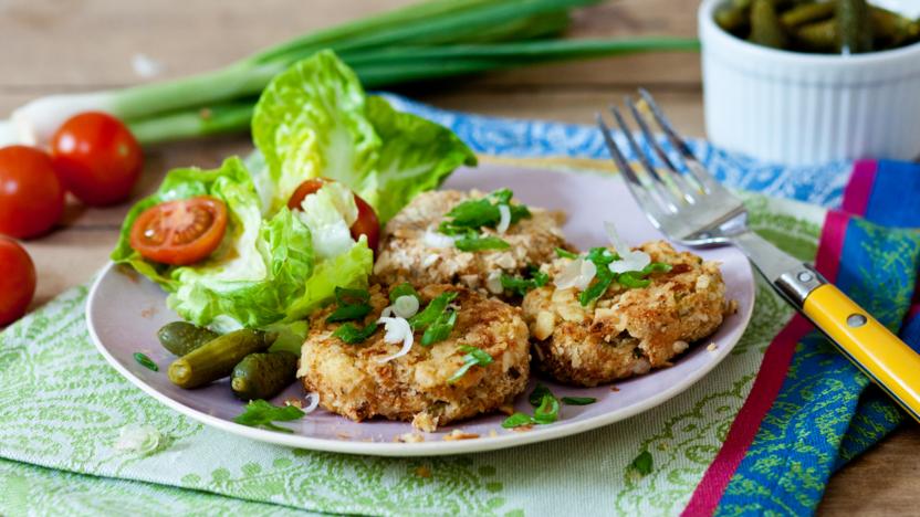 Easy kids' fish cakes