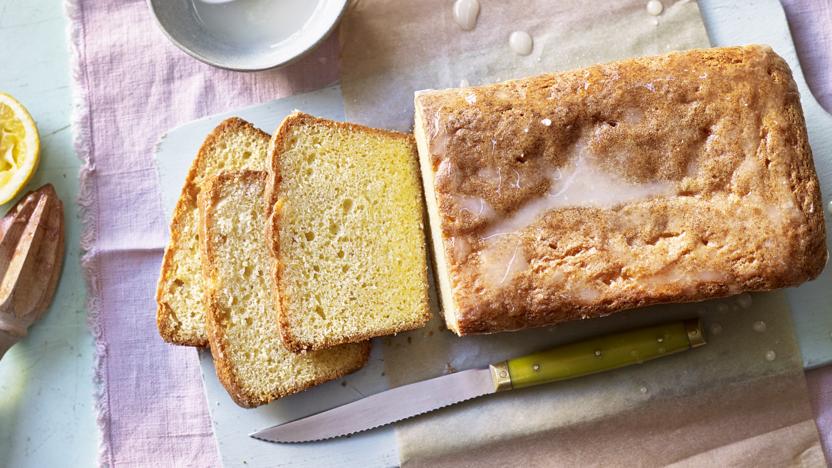 Easy lemon drizzle cake