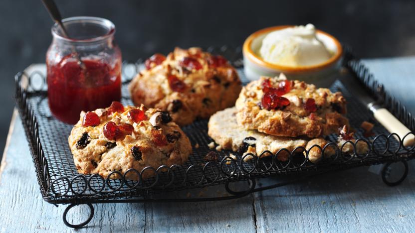 8 Easy Steps Of Rock Cakes Recipe Mary Berry