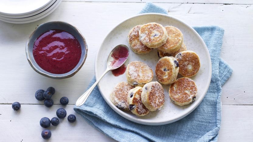 Fennel Welsh cakes with a blueberry coulis 
