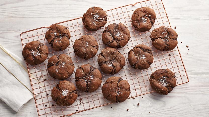 Flourless chocolate matzo crinkle cookies