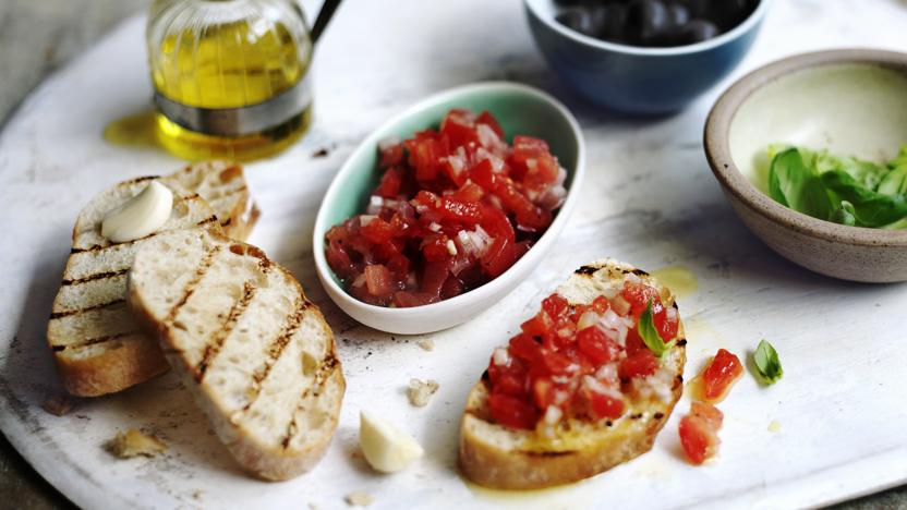 Fresh tomato salsa (with bruschetta variations)