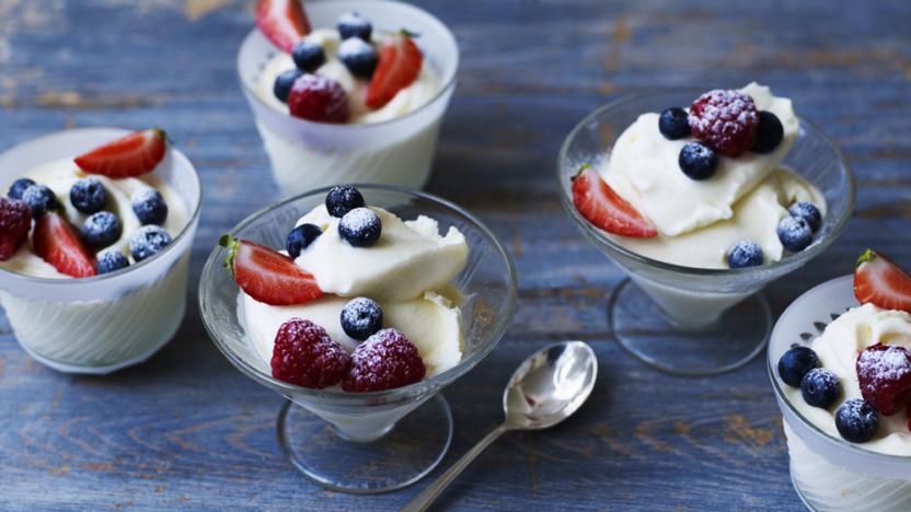 Frozen elderflower posset 