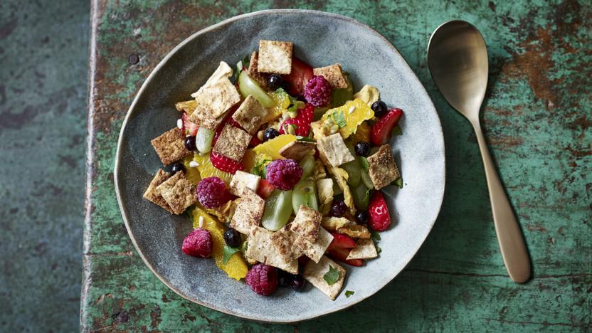 Fruit salad ‘fattoush’ 