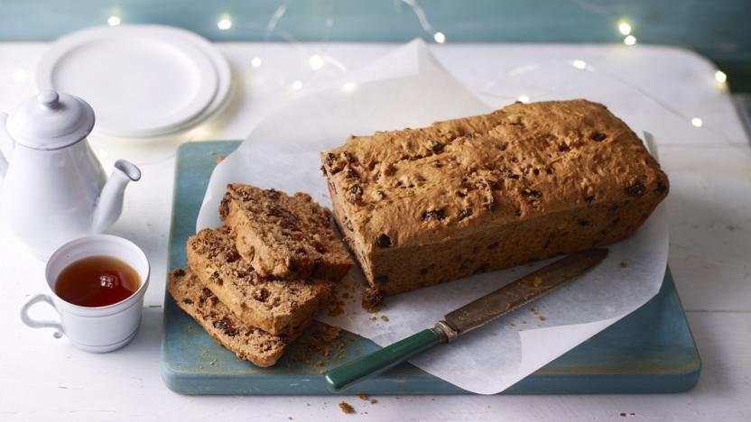 Christmas Chocolate Biscuit Cake