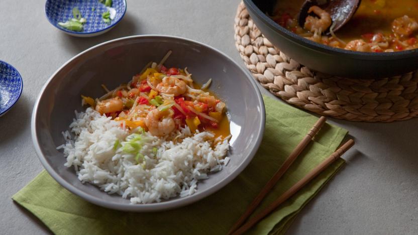 Healthy sweet and sour king prawn stir fry