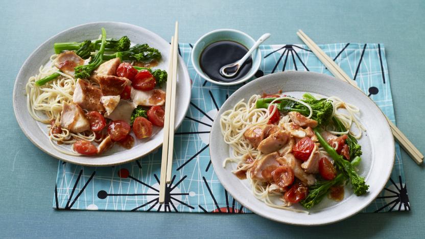 Hoisin salmon noodles 