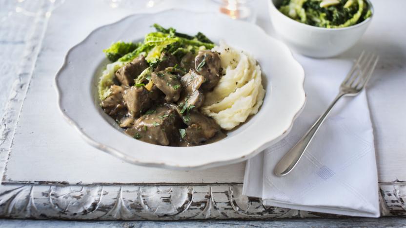 Beef casserole with horseradish and mustard