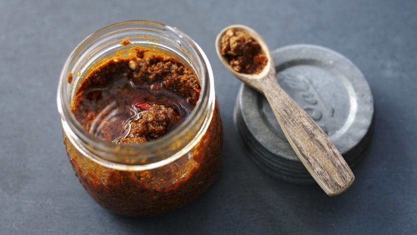 How to make curry paste
