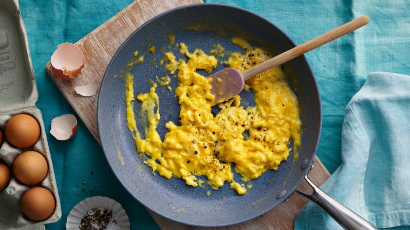 How to Scramble Eggs Inside Their Shell 