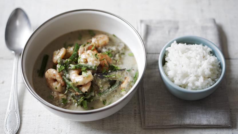 Easy thai deals green prawn curry