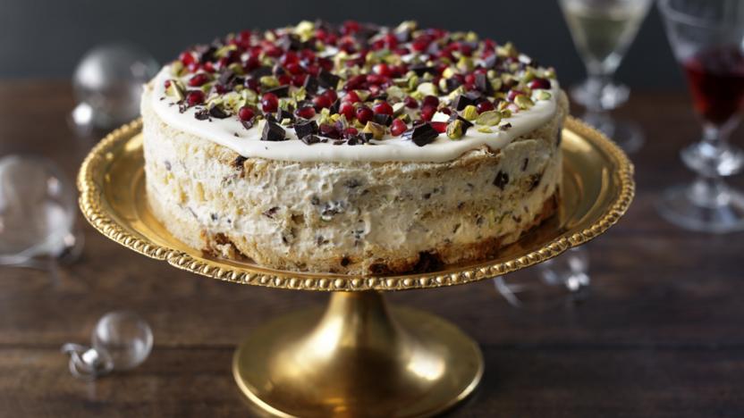 Mary Berry's Christmas pudding recipe - BBC Food