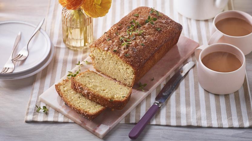 Lemon and thyme cake