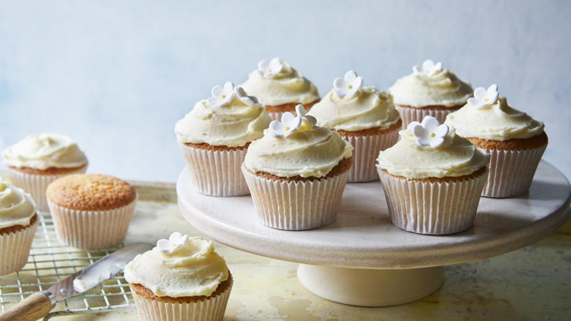 Raspberry and cream cupcakes recipe - BBC Food