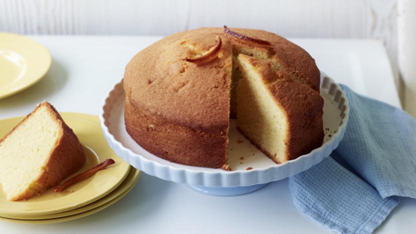 Lemon Madeira cake with candied peel