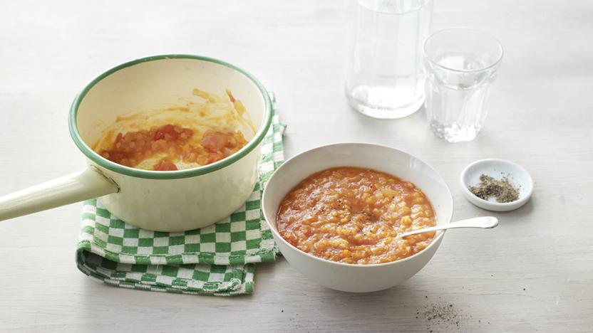 Lentil and tomato soup 