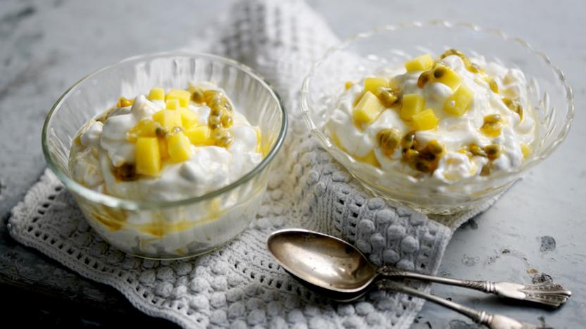 Mango passion with honey and yoghurt