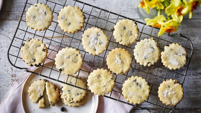 Mary Berry’s Easter biscuits