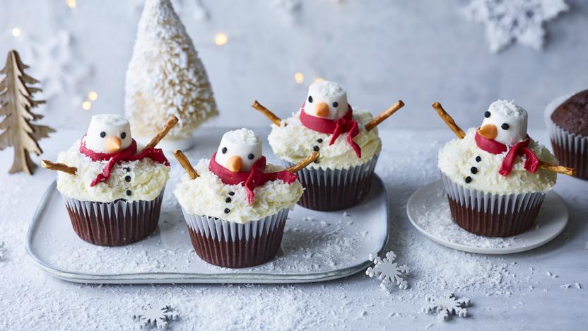 Snowman cupcakes