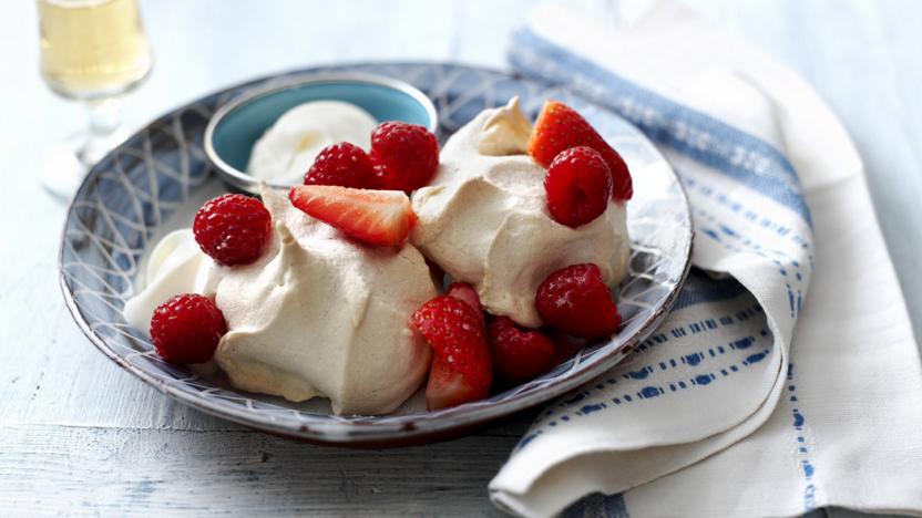 Meringues with summer berries