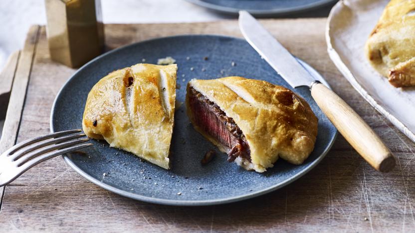 Mini beef Wellingtons