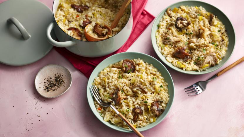 Vegan risotto with mushroom and leek 