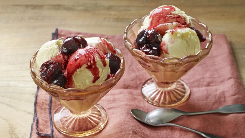 No-churn cheesecake ice cream with cherries jubilee