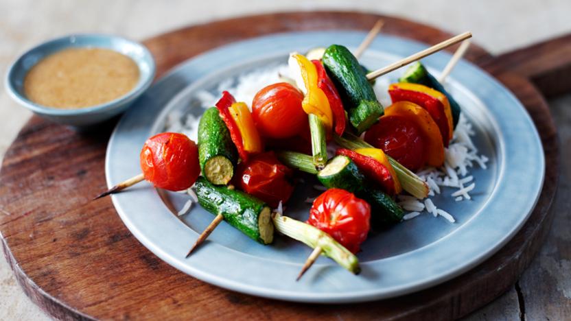 Vegetable kebabs with peanut dressing